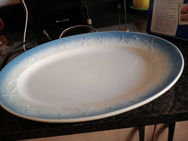 ANTIQUE  HANDPAINTED  ITALY OVAL PLATE
