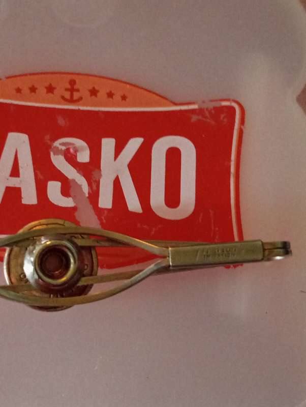 ANTIQUE  IMITATION  LAPEL PIN