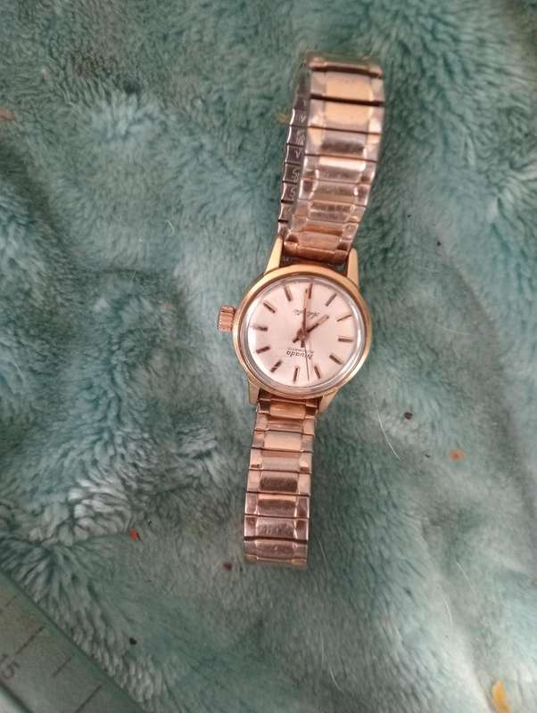 ANTIQUE LADIES NIVADA ANTARTIC WIND UP WATCH