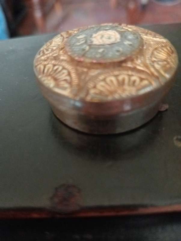 ANTIQUE PILL BOX
