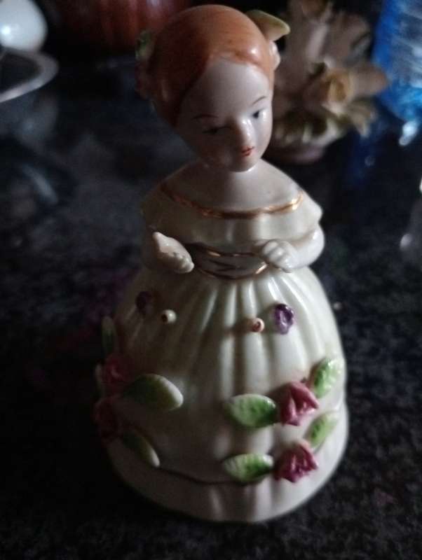 ANTIQE RARE FIND BELLE FIGURINE