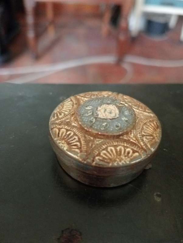 ANTIQUE PILL BOX