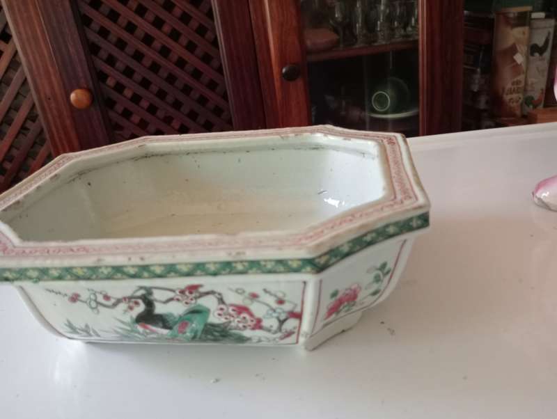 ANTIQUE CHINA DISH