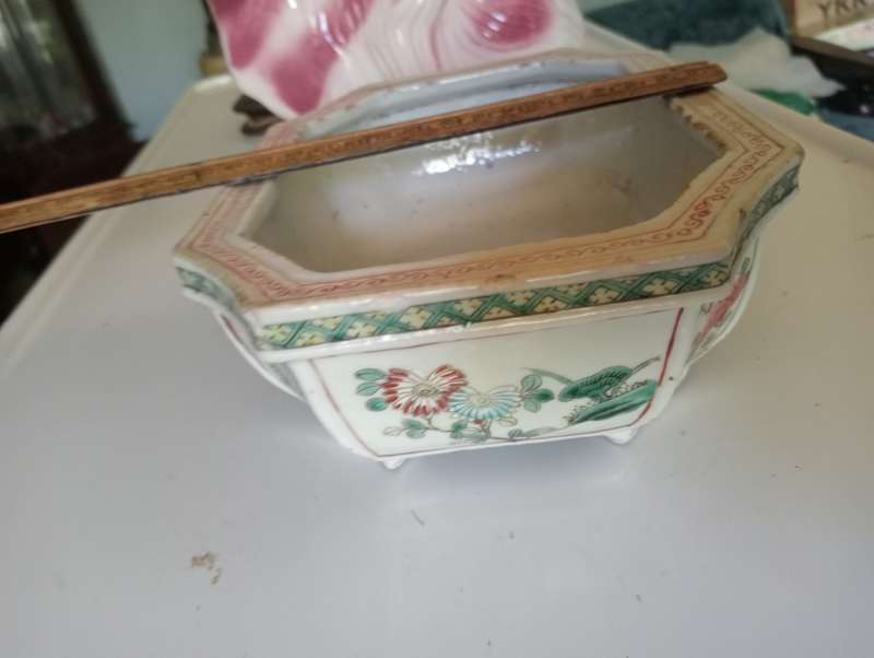 ANTIQUE CHINA DISH