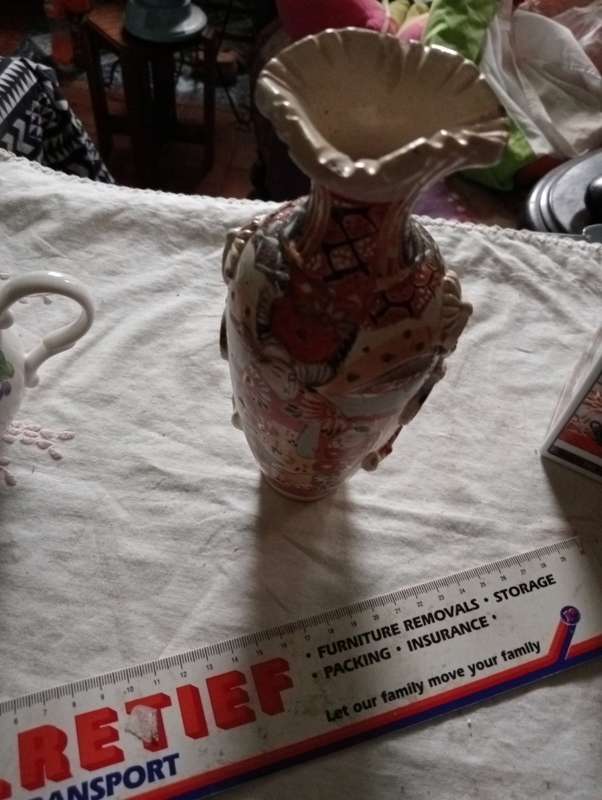 ANTIQUE JAPANESE SATSUMA VASE