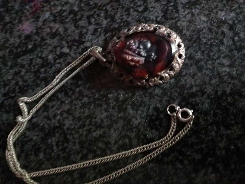 ANTIQUE RARE ROOT BEER COLOUR TIGER EYE CAMEO PENDANT WITH 925 STERLING SILVER CHAIN