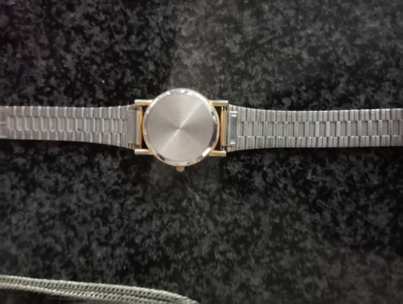 VINTAGE AVANTI QUARTZ MENS WATCH WORKING