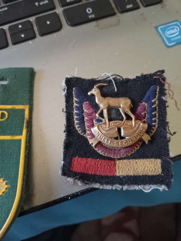 VIINTAGE COLLECTABLE BADGES
