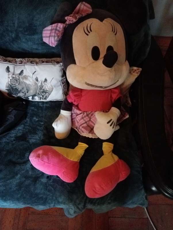 VINTAGE BIG COLLECTABLE MINNIE MOUSSE DOLL