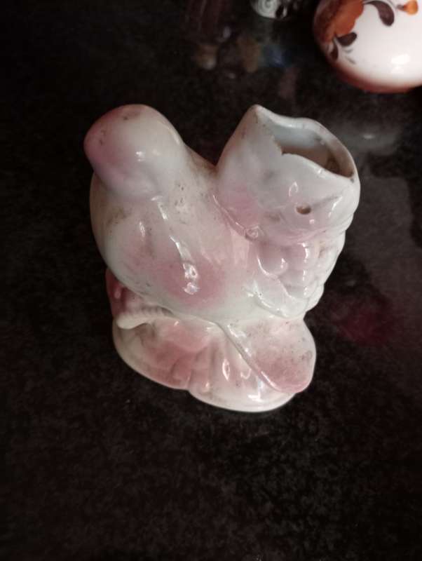 VINTAGE SMALL BIRD FLOWER VASE