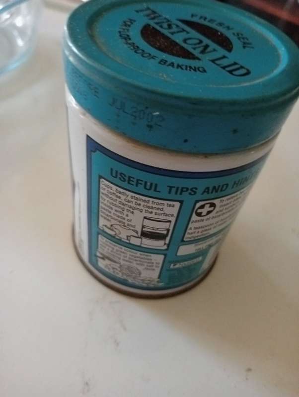 VINTAGE COLLECTABLE BLUE BAKING POWDER TIN