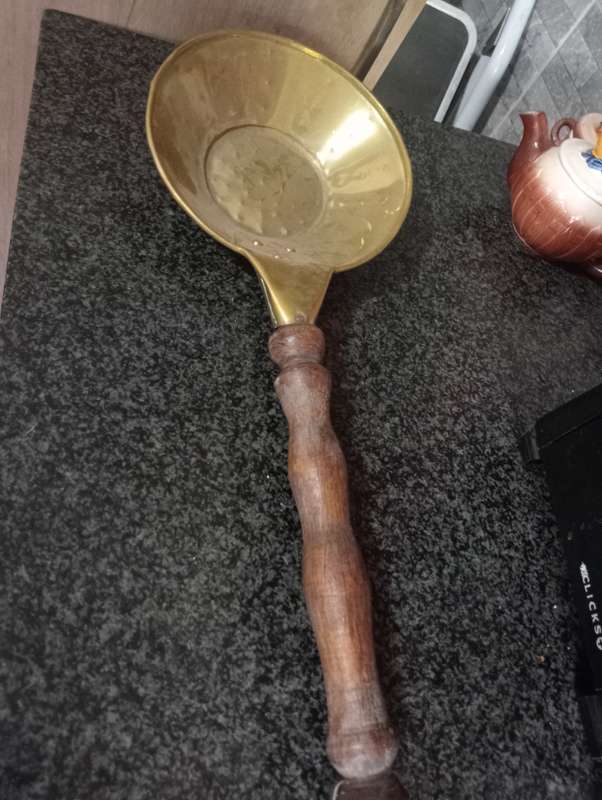 VINTGE BRASS HANGING WALL PAN