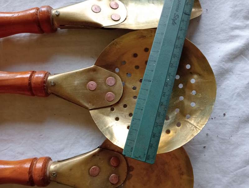 VINTAGE BRASS WALLHANGING UTENSILS