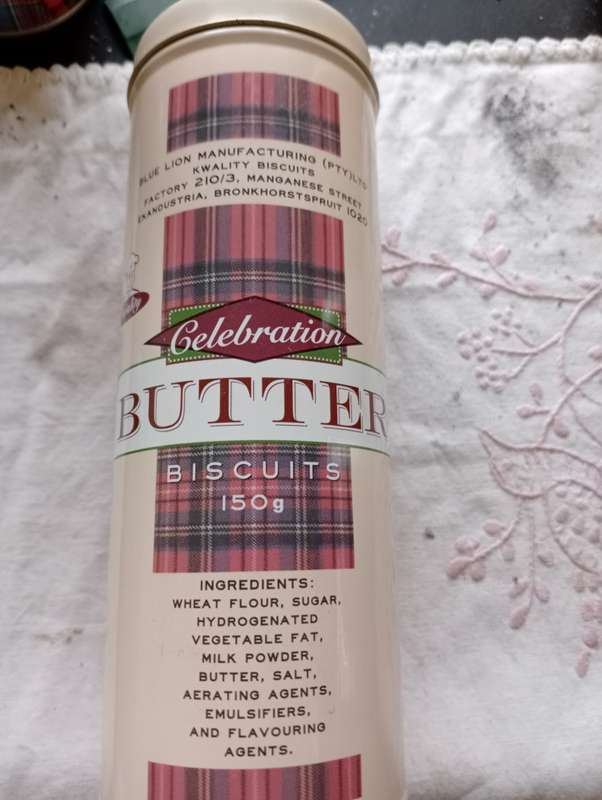 VINTAGE BUTTER BISCUITS TIN