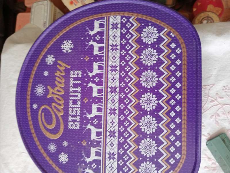 VINTAGE CADBURY BISCUIT TIN