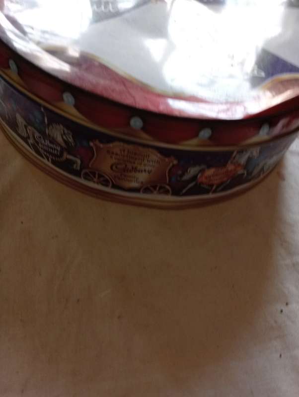 VINTAGE CADBURY BISCUIT TIN