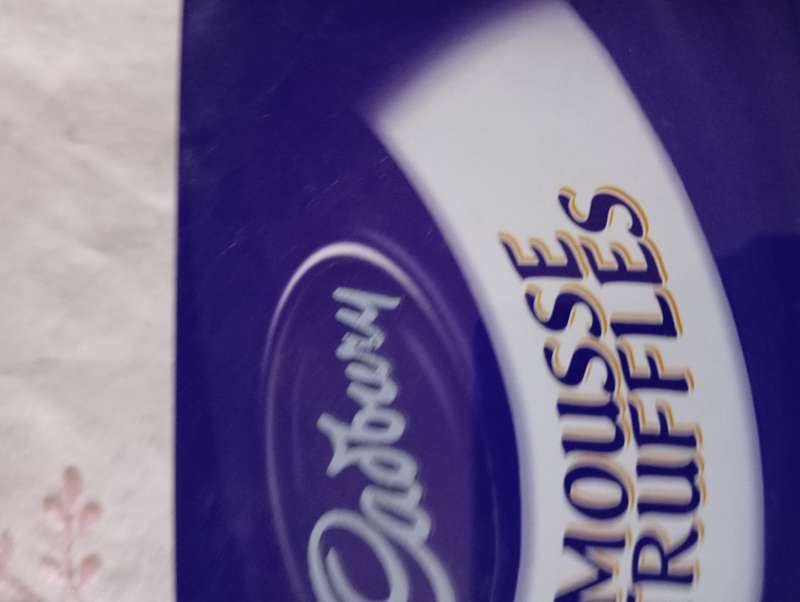 CADBURY MOUSSE TRUFFLES TIN NR1