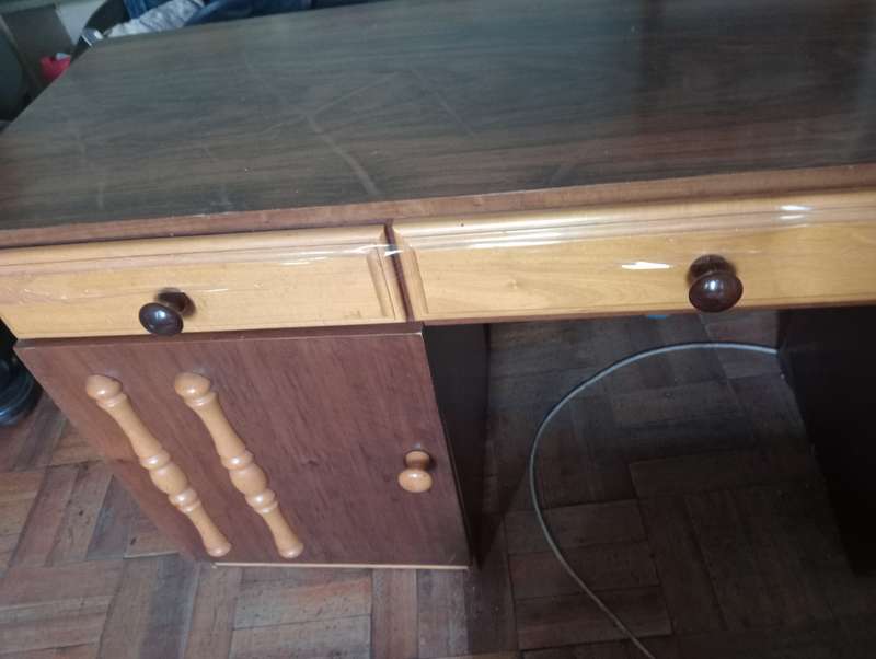 VINTAGE CHEST OF DRAWERS