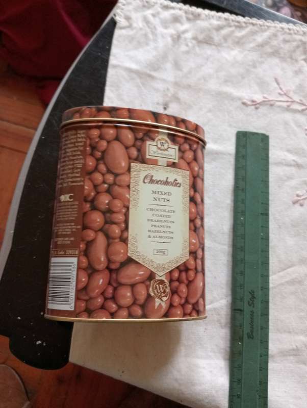 VINTAGE CHOCOHOLICS TIN