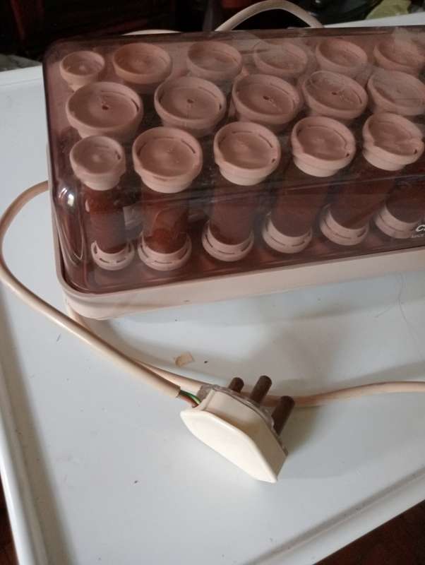 CLAIROL ELECTRIC CURLER SET