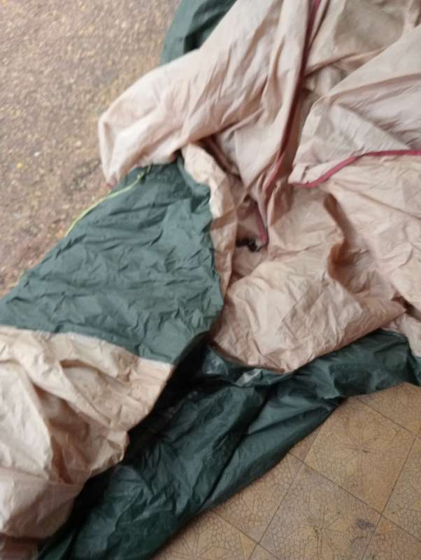 FAMILY DOME CAMP MASTER TENT  FOR 4