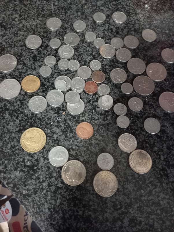 MIXED LOT COINS AND NOTES