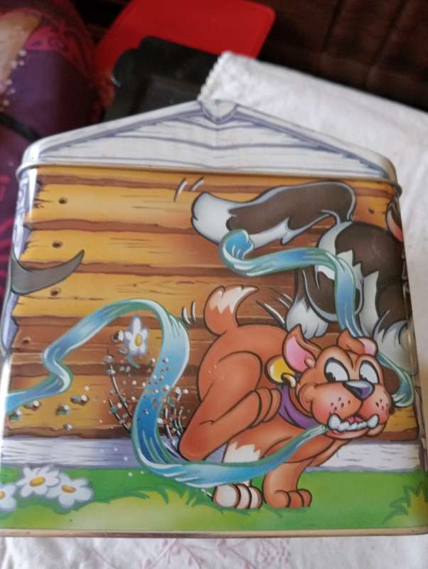 COLLECTABLE BEENO TIN NR 4