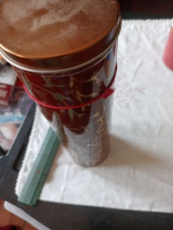COLLECTABLE TIN