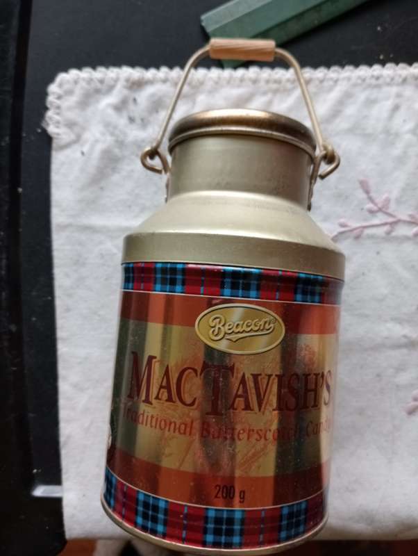 COLLECTABLE MAC TAVISH TIN