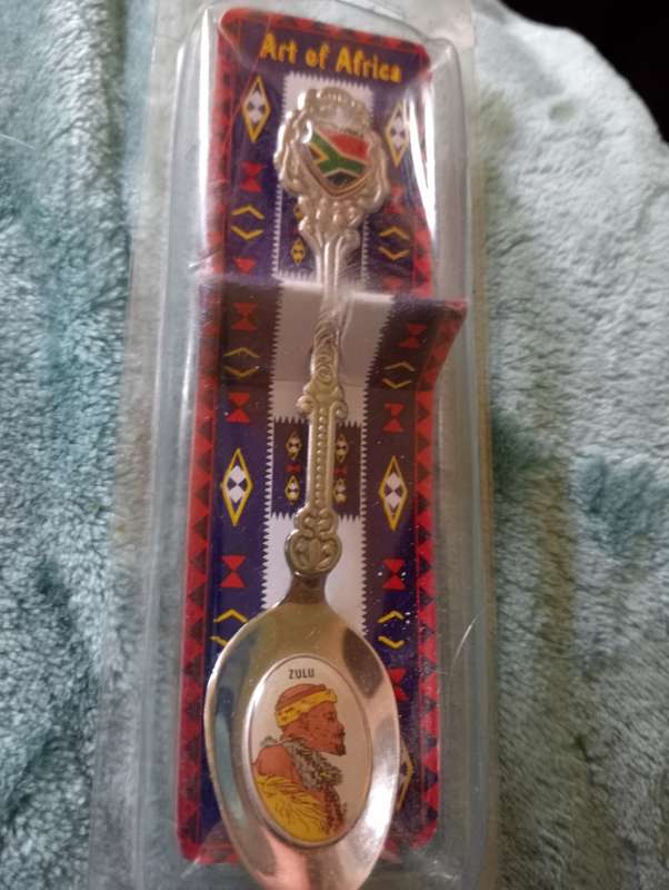 VINTAGE ART OF AFRICA COLLECTABLE  ZULU SPOON