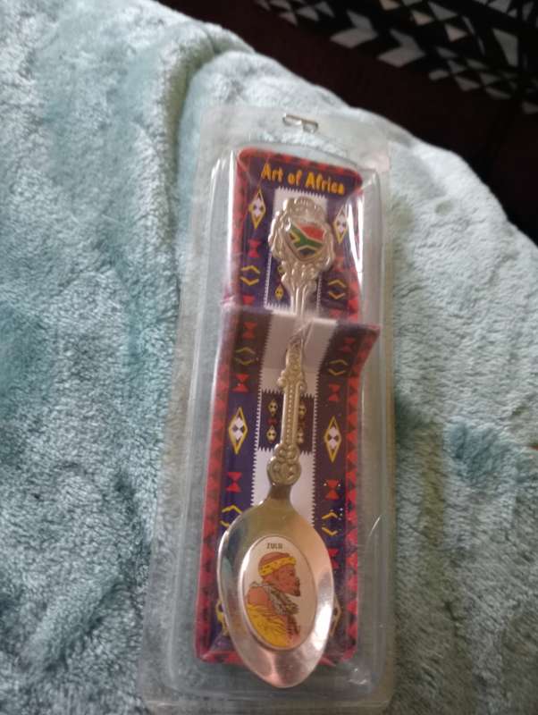 VINTAGE ART OF AFRICA COLLECTABLE  ZULU SPOON