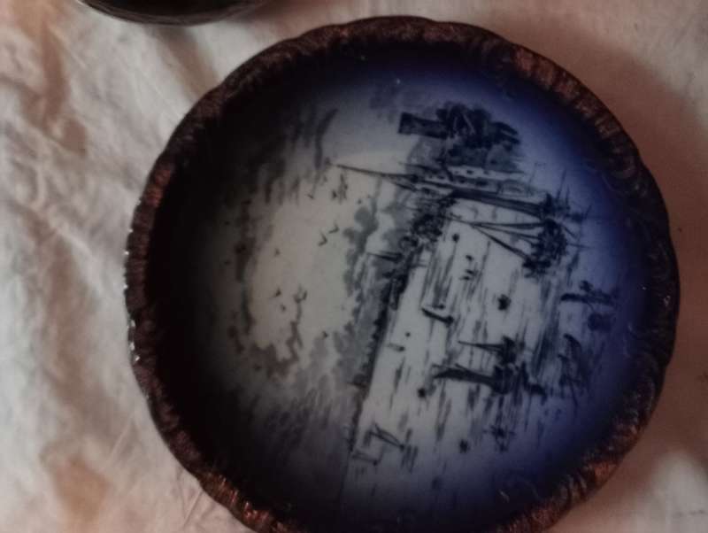 VINTAGE COLLECTABLE  CHINA PLATE