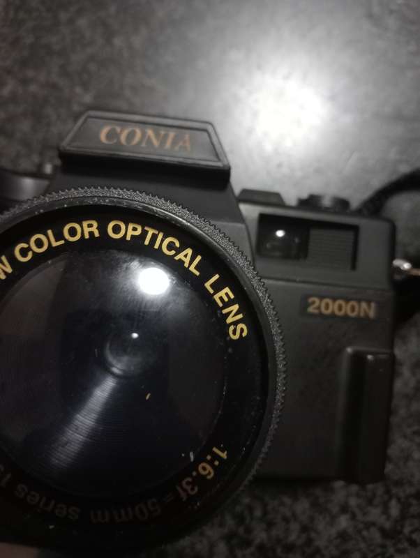CONTA 2000N CAMERA WITH FLASH  IN BAG