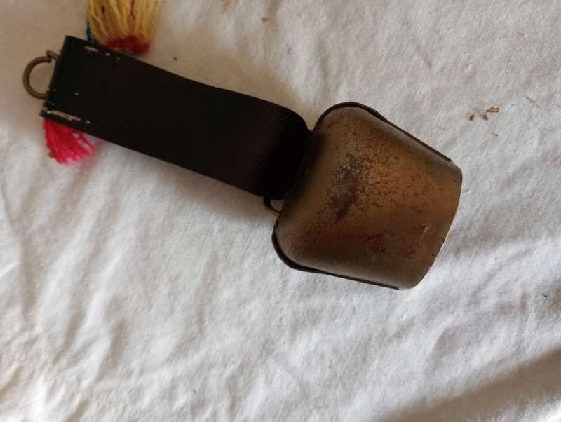 VINTAGE COW BELL