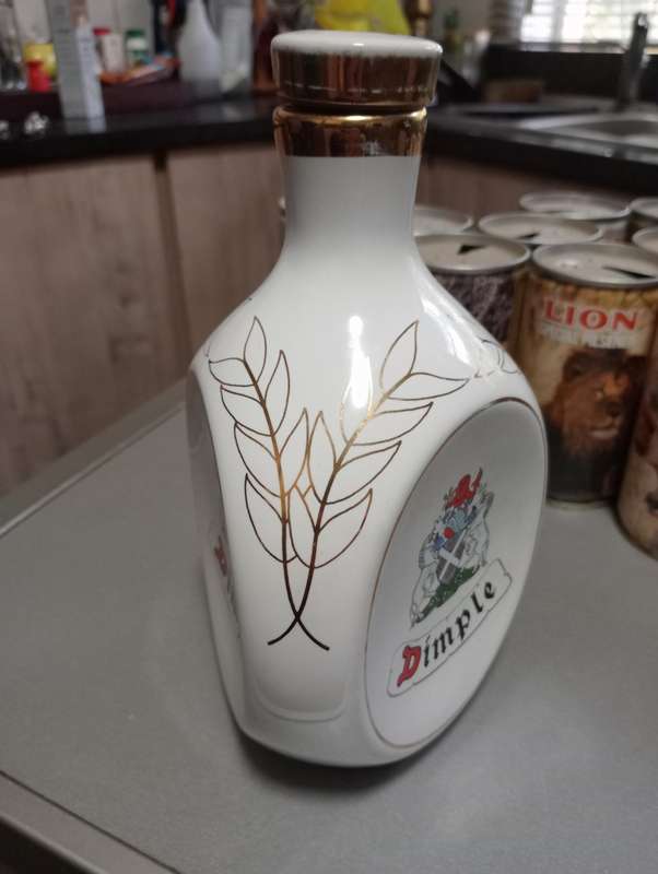 VINTAGE COLLECTABLE DIMPLES PORCELAIN BOTTLE EMPTY