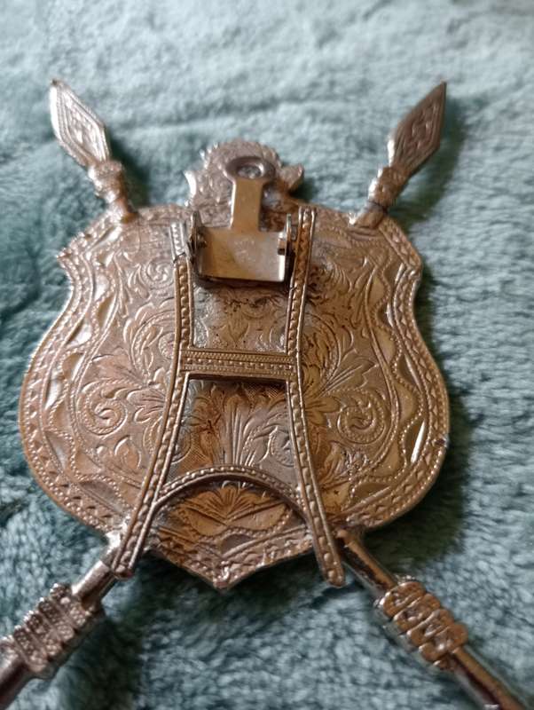 VINTAGE DURBAN COLLECTABLE BADGE