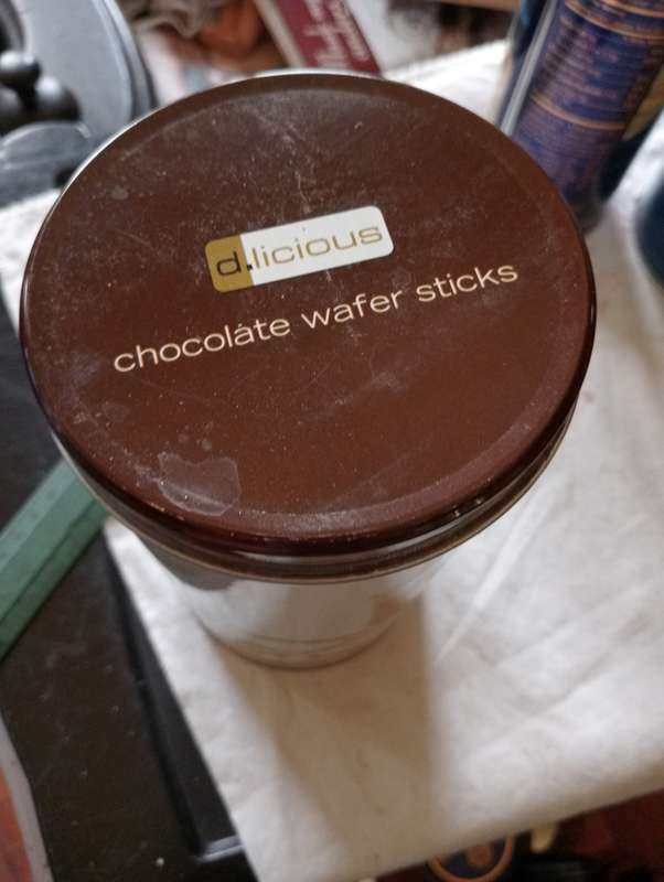 VINTAGE DE LICIOUS CHOCOLATE WAFERS