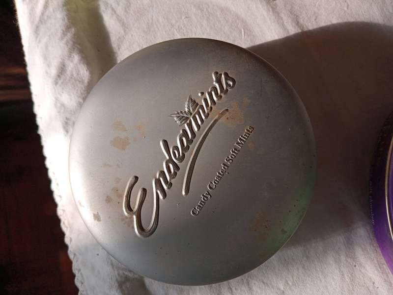 VINTAGE ENDEARMENT TIN