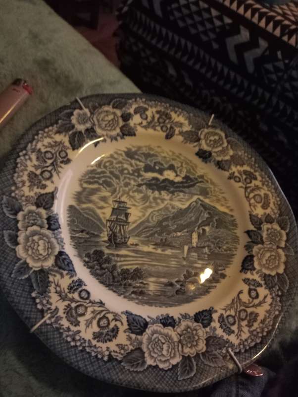 COLLECTORS ENGLISH PORCELAIN ENOCH WEDGEWOOD SCOTTISH LOCHS PLATE WITH WALL HANGER