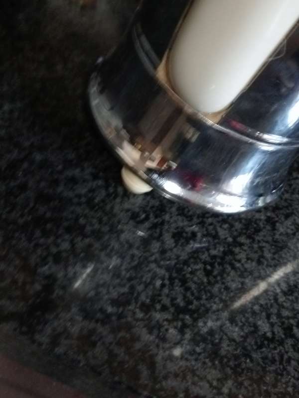 ANTIQUE EVERHOT TEAPOT  WITH FEET