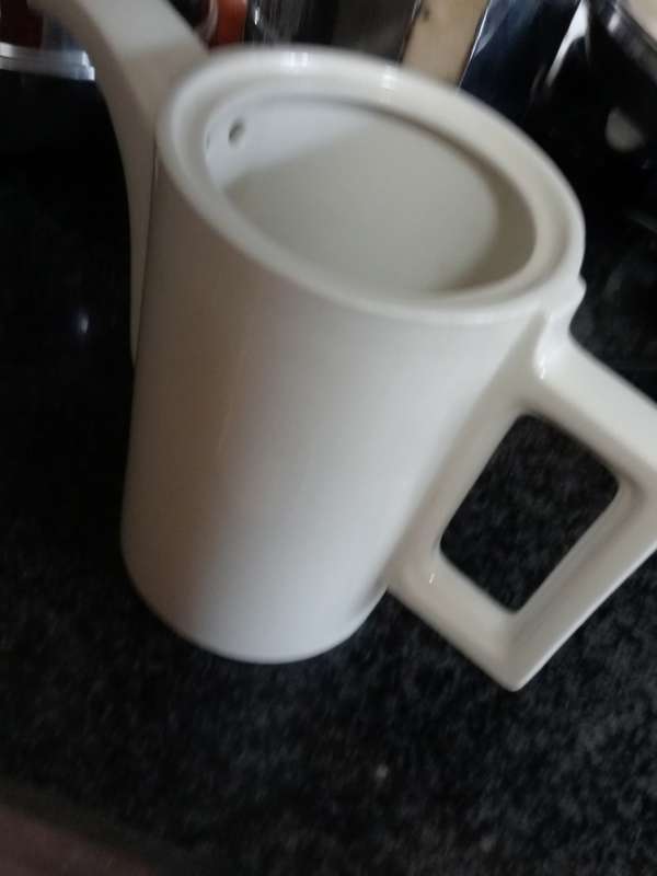 ANTIQUE EVERHOT TEAPOT  WITH FEET