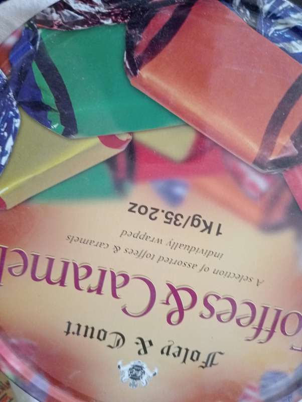 VINTAGE FOLEYS AND COURT TOFFEES AND CARAMEL