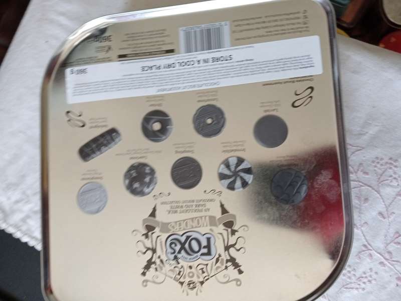 VINTAGE FOX WONDERS TIN