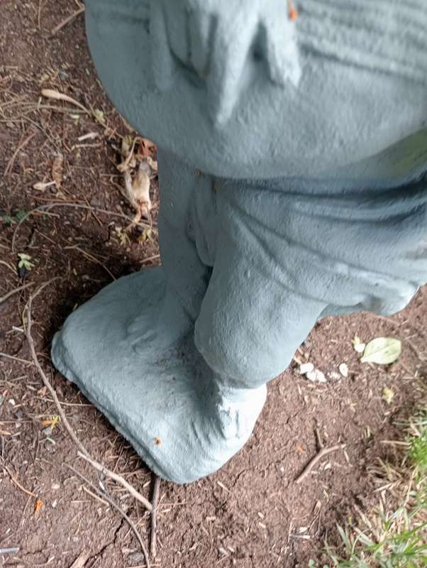 VINTAGE GARDEN BOY  STATUE