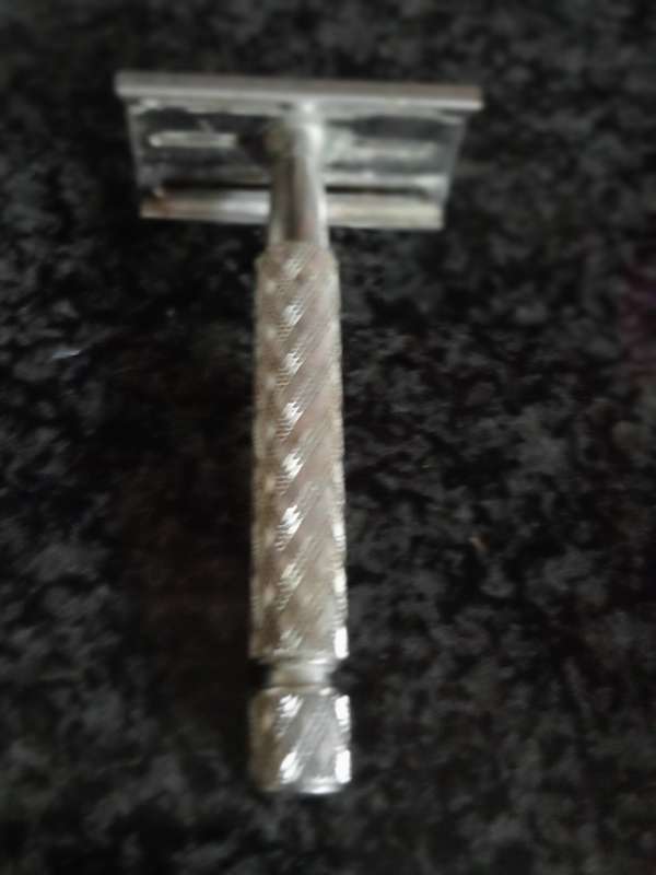 VINTAGE GILLETTE RAZOR