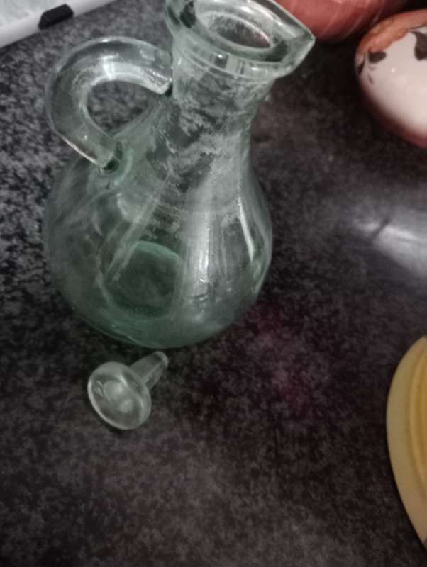 VINTAGE GREEN GLASS VINEGAR DECANTER WITH LID