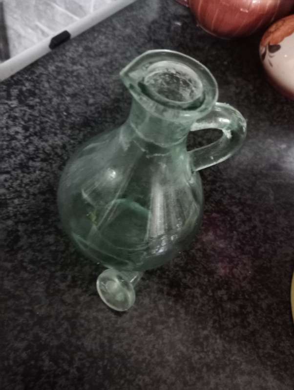 VINTAGE GREEN GLASS VINEGAR DECANTER WITH LID