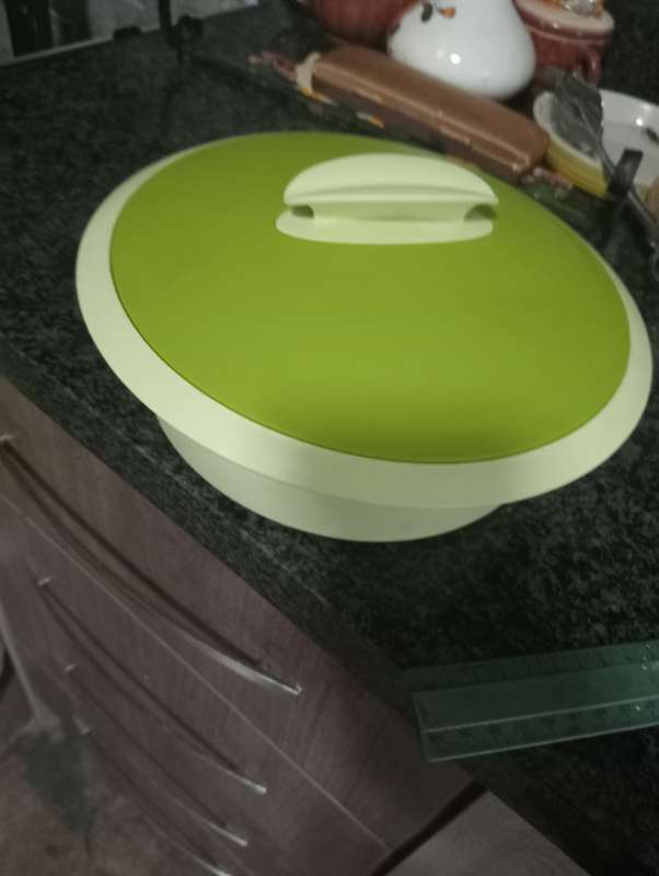 VINTAGE TUPPERWARE HOLDER