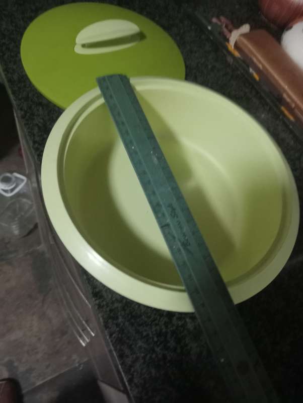 VINTAGE TUPPERWARE HOLDER
