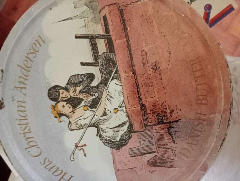 VINTAGE HANS CHRISTIAAN ANDERSON BUTTER COOKIES TIN